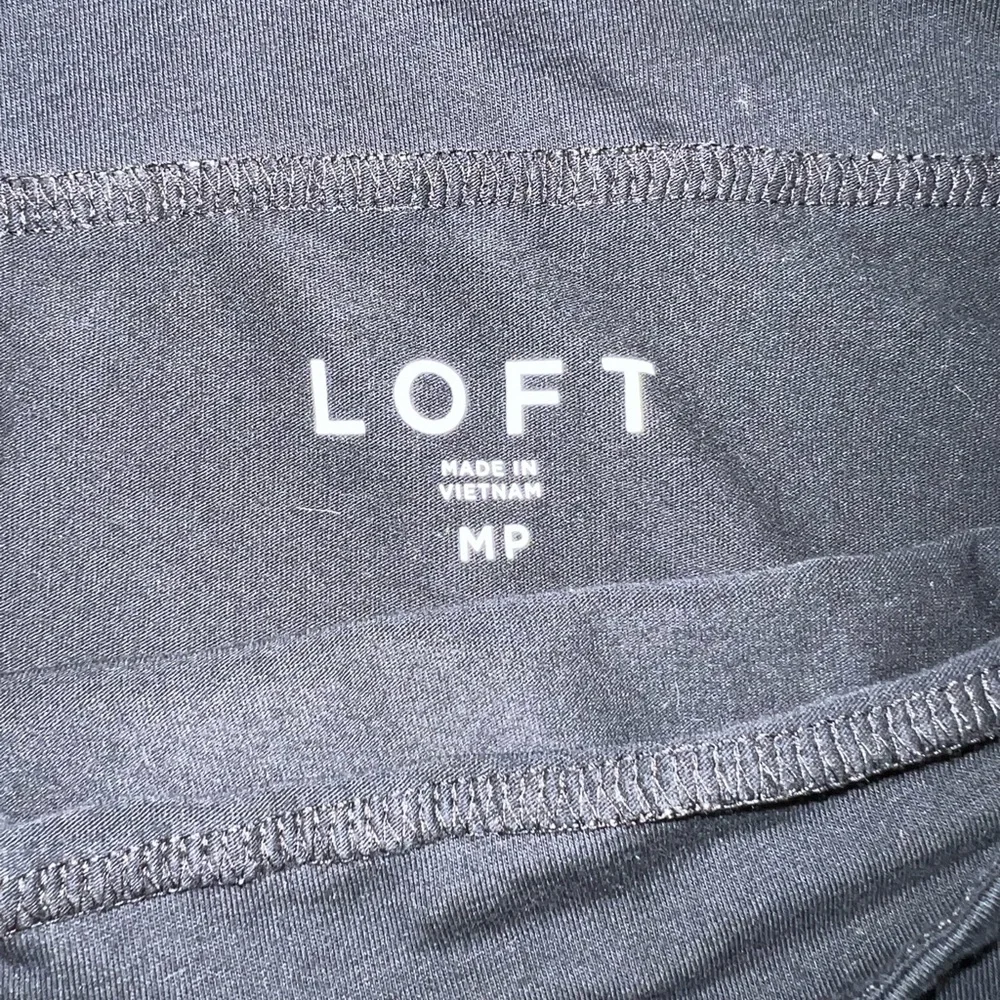 LOFT🖤TOP - Picture 2 of 3